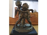 Антикварная скульптура «Играющие ангелы (Путти)» 0