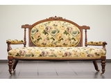 Старинный диван-софа на колесиках 0